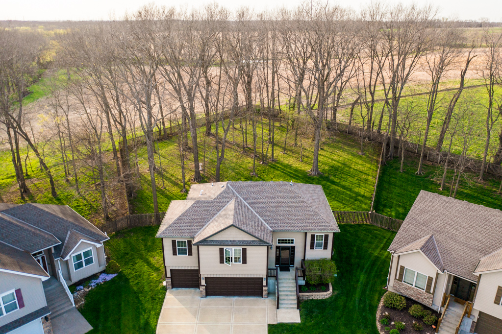 Clay 1 1500 NE 124th St Midwest Land Group