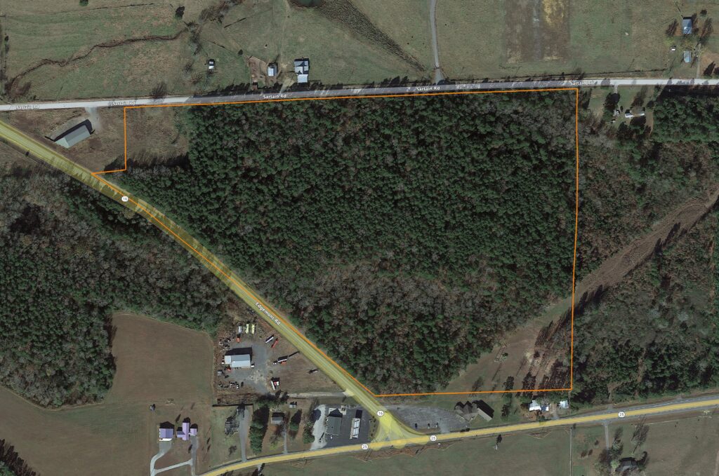 Exceptional Acreage Near Greers Ferry Lake: Aerial View