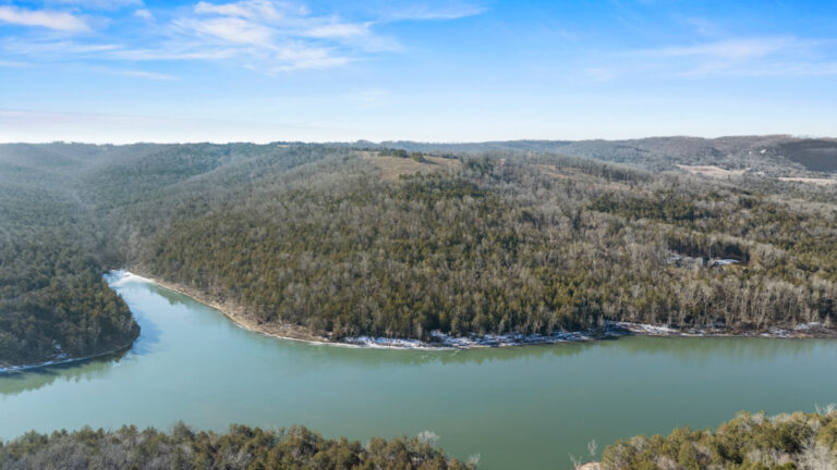 799 +/- Acres on Table Rock Lake with Dock Zoning