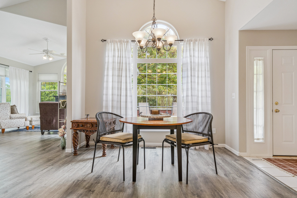 Updated Condo in Marion