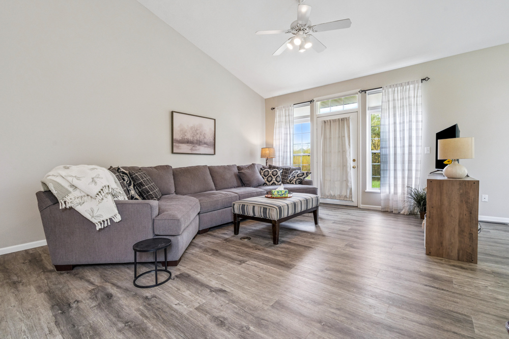 Updated Condo in Marion