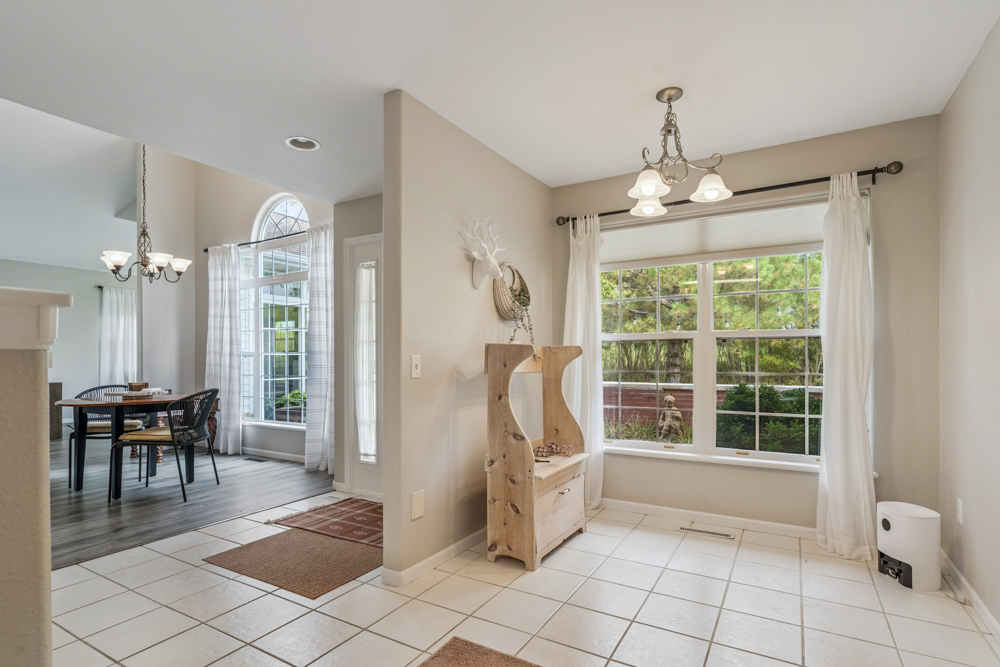 Updated Condo in Marion