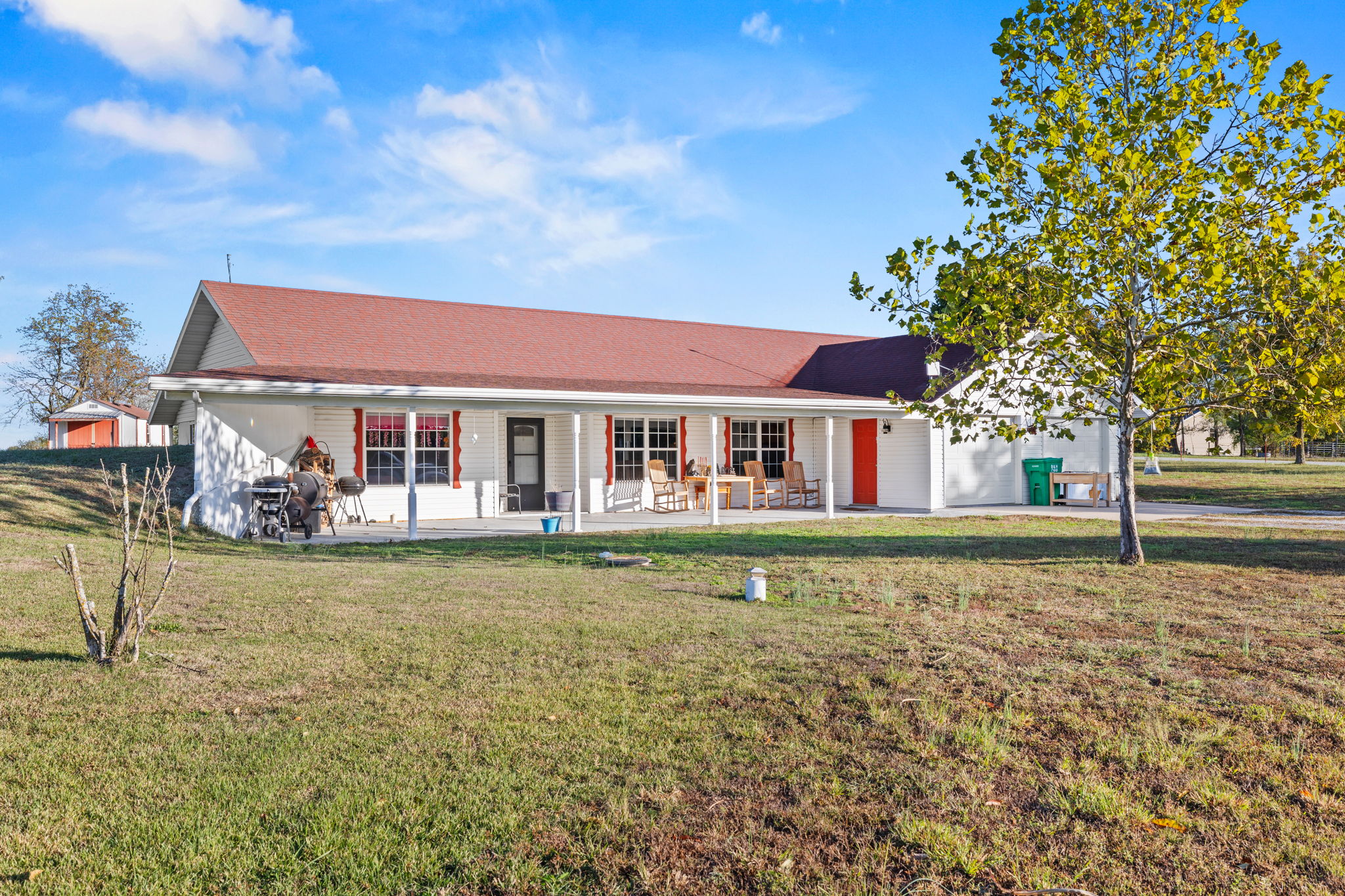 Dade County Hobby Farm Opportunity on 29.7 +/- Acres
