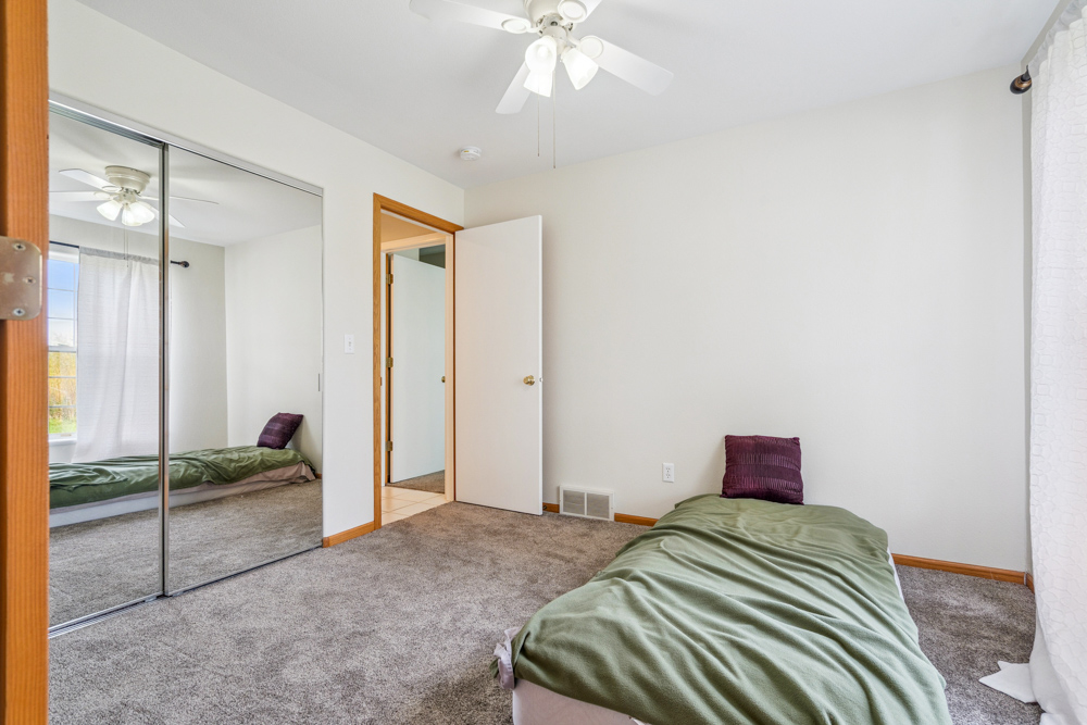 Updated Condo in Marion