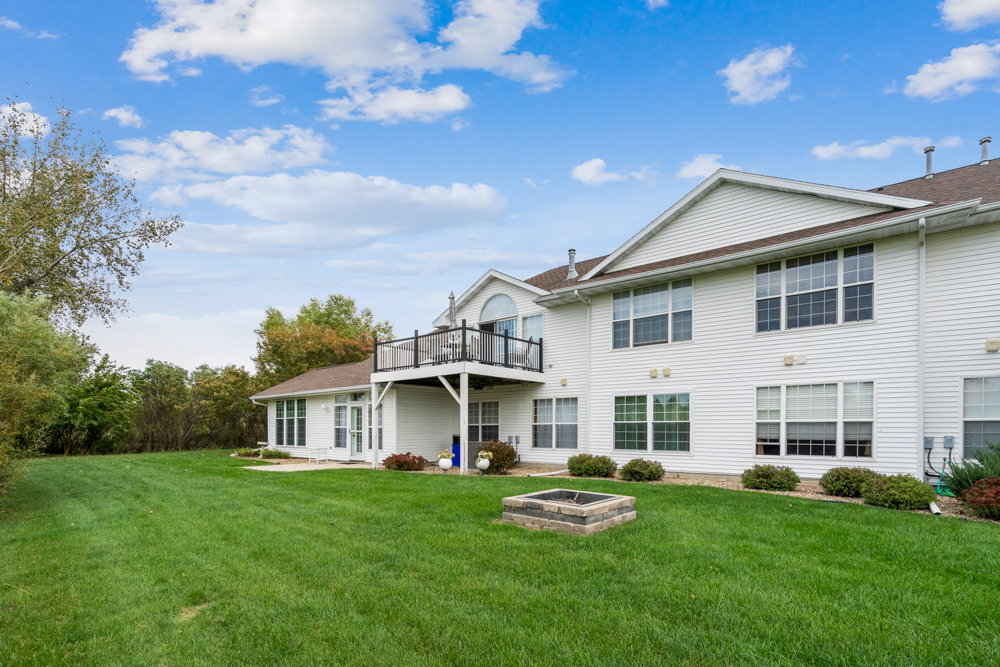 Updated Condo in Marion