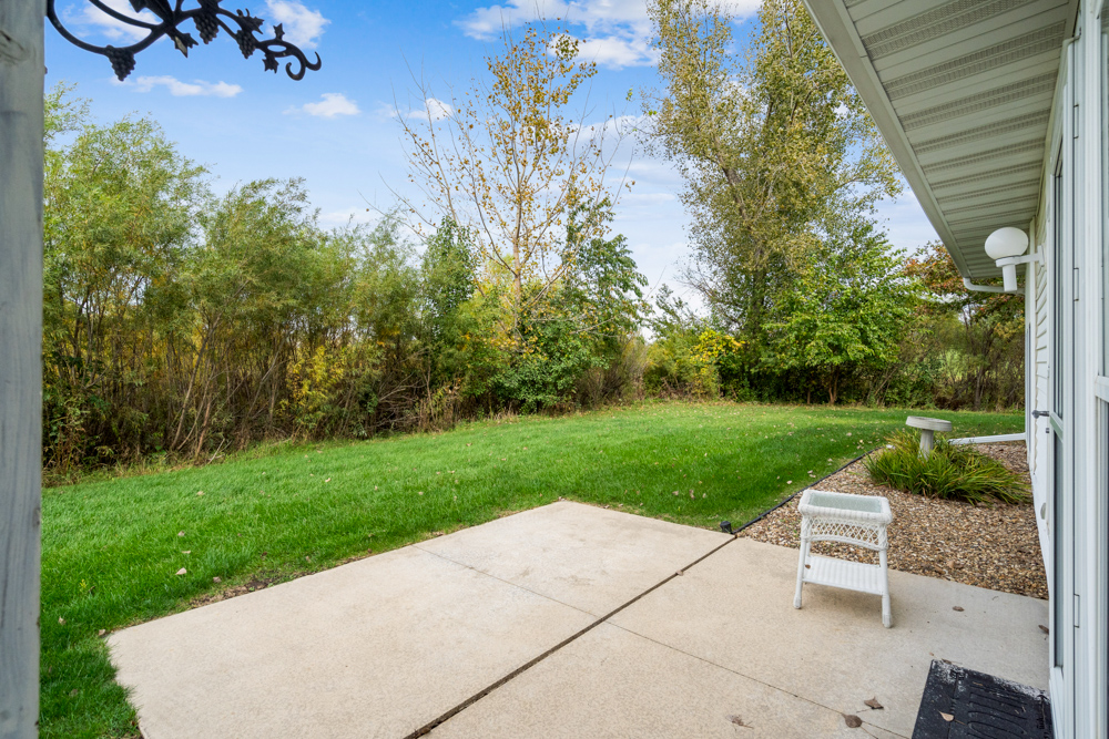 Updated Condo in Marion
