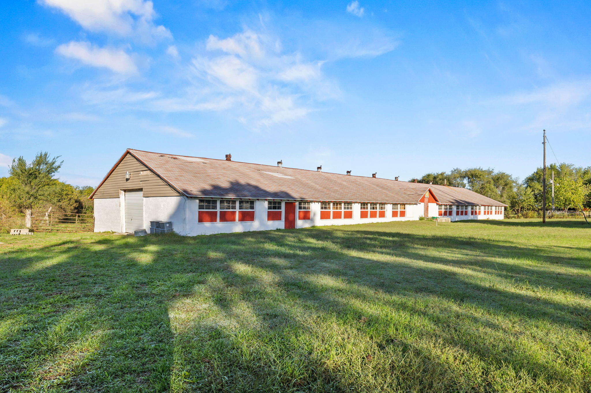 Dade County Hobby Farm Opportunity on 29.7 +/- Acres
