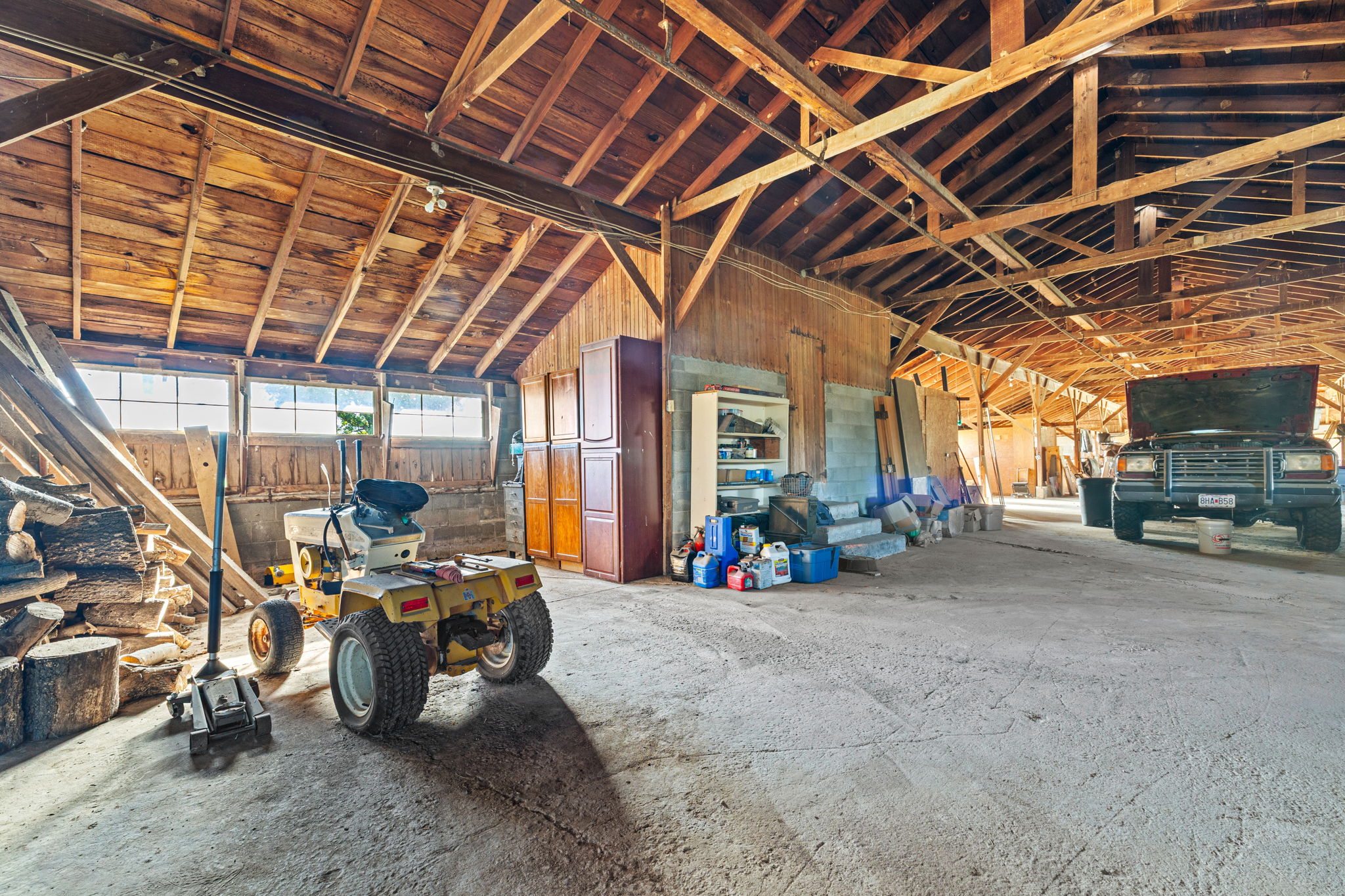 Dade County Hobby Farm Opportunity on 29.7 +/- Acres