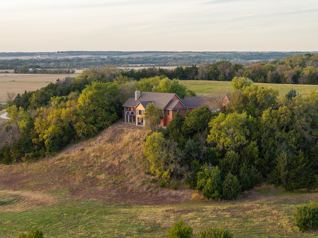 Luxury Country Living with Breathtaking Views 40 Minutes from Overland Park