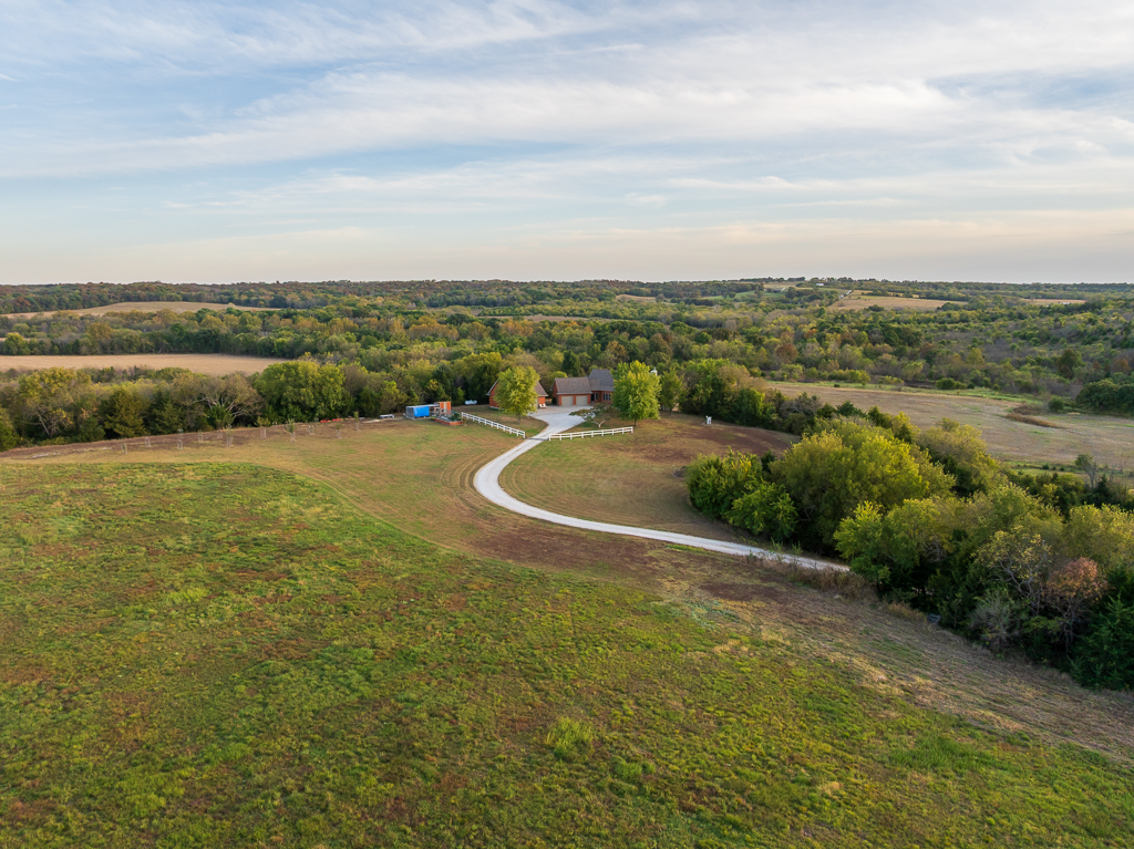 Luxury Country Living with Breathtaking Views 40 Minutes from Overland Park