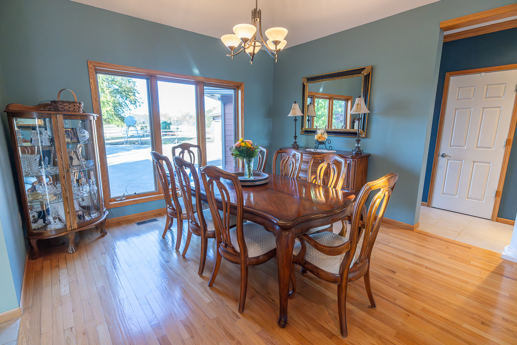 Luxury Country Living with Breathtaking Views 40 Minutes from Overland Park