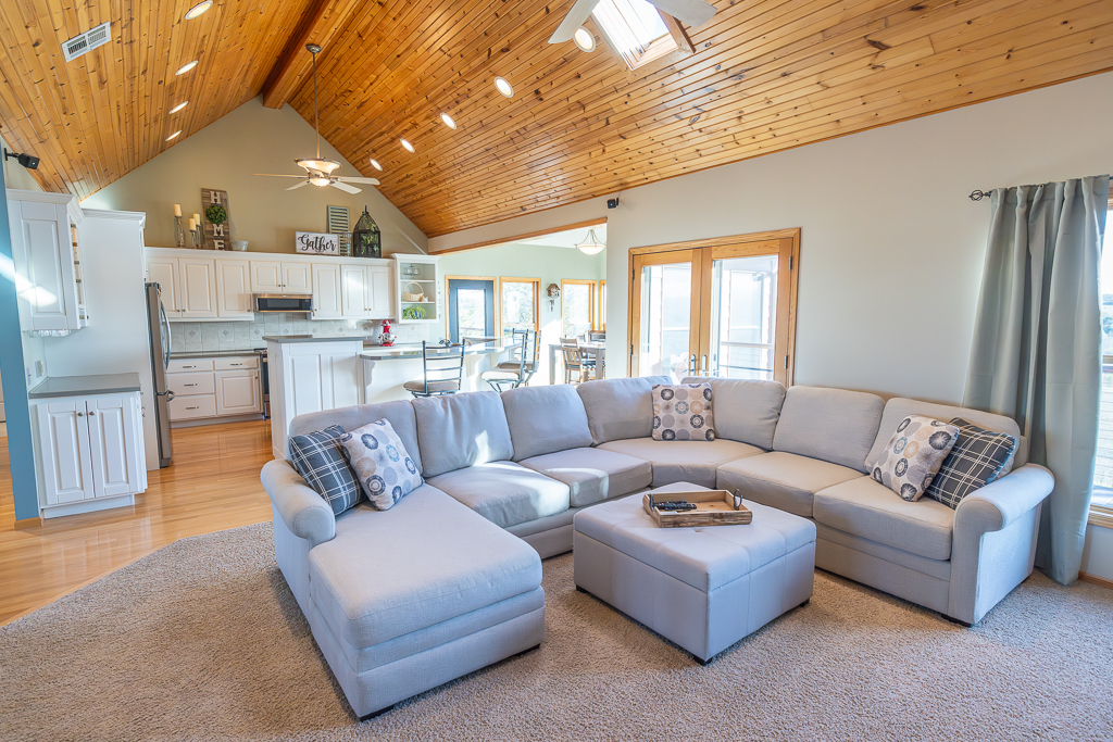 Luxury Country Living with Breathtaking Views 40 Minutes from Overland Park