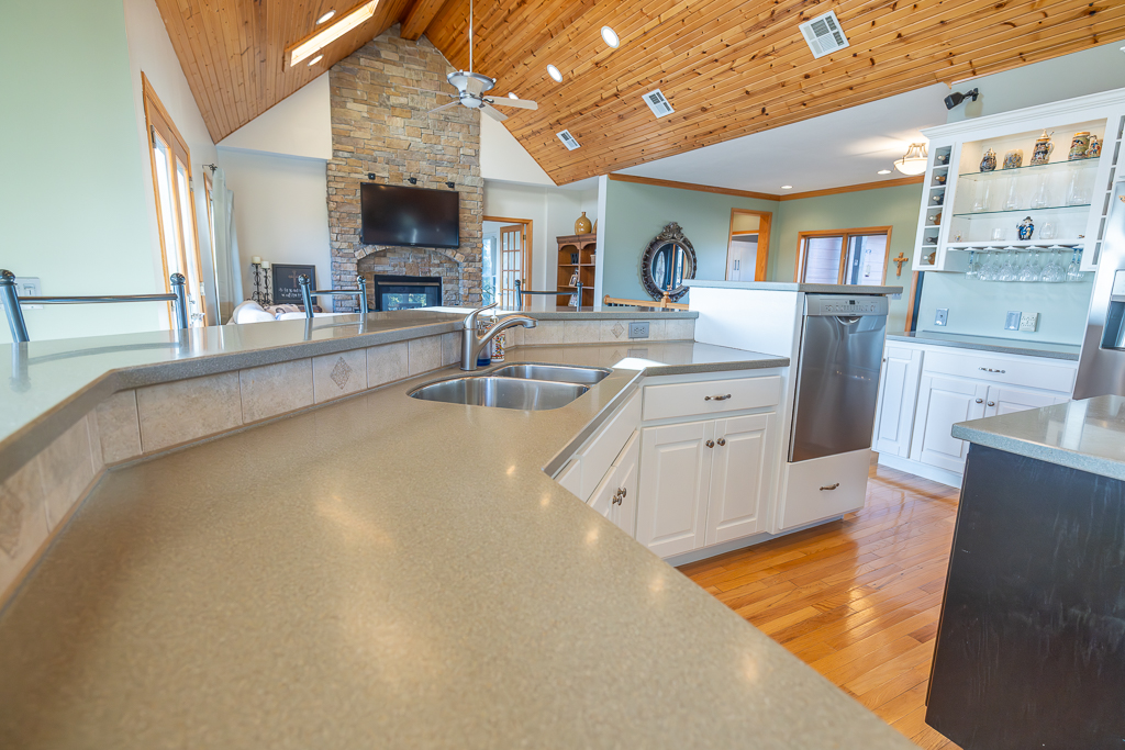 Luxury Country Living with Breathtaking Views 40 Minutes from Overland Park