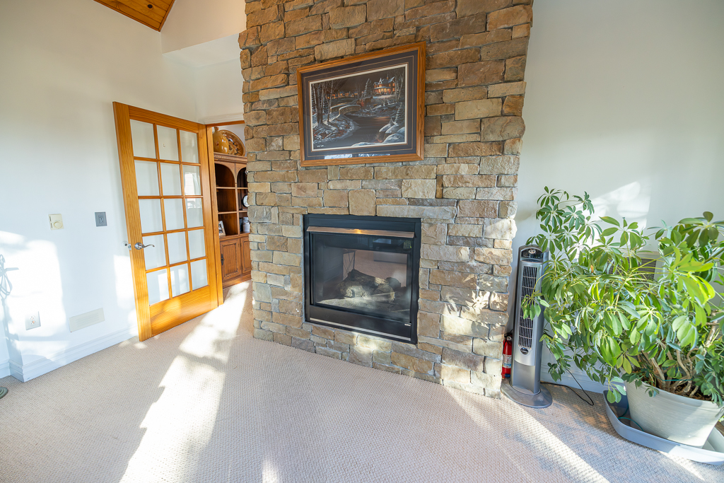 Luxury Country Living with Breathtaking Views 40 Minutes from Overland Park