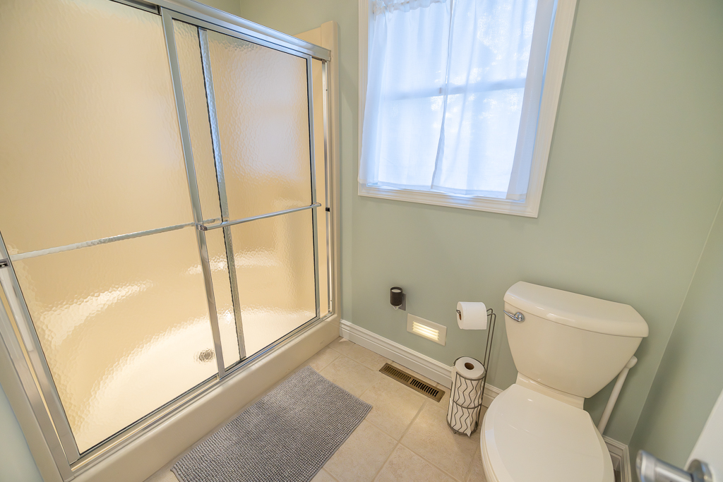 Luxury Country Living with Breathtaking Views 40 Minutes from Overland Park