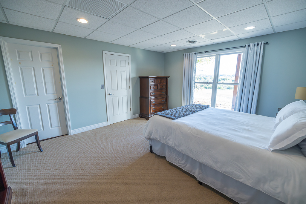 Luxury Country Living with Breathtaking Views 40 Minutes from Overland Park