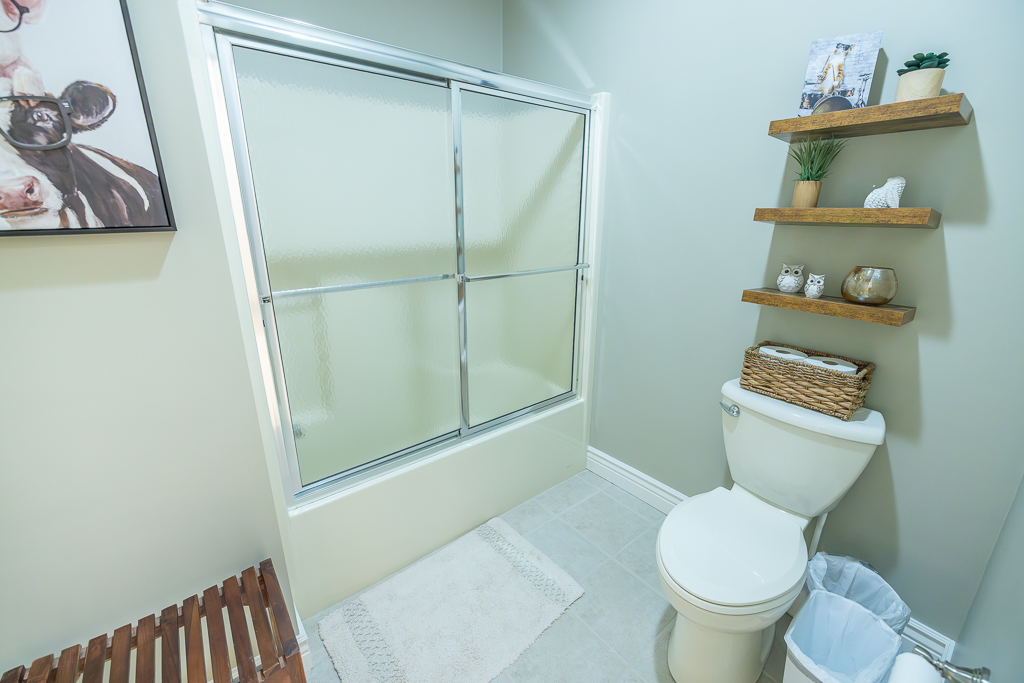 Luxury Country Living with Breathtaking Views 40 Minutes from Overland Park