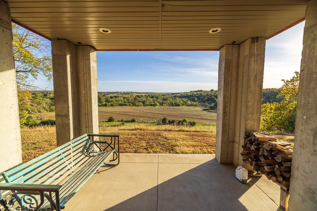 Luxury Country Living with Breathtaking Views 40 Minutes from Overland Park