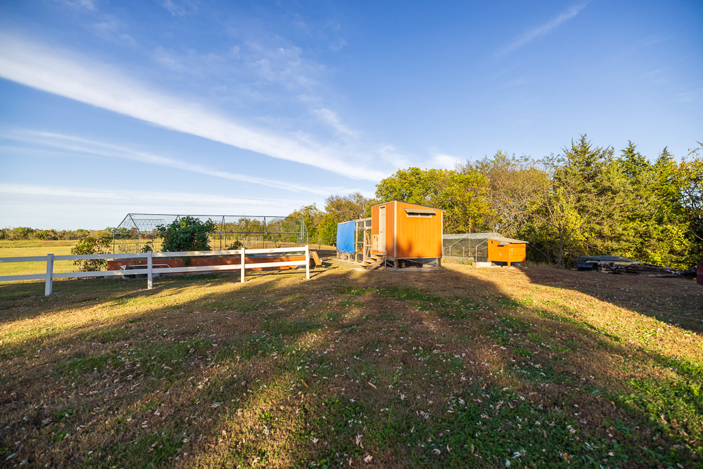 Luxury Country Living with Breathtaking Views 40 Minutes from Overland Park