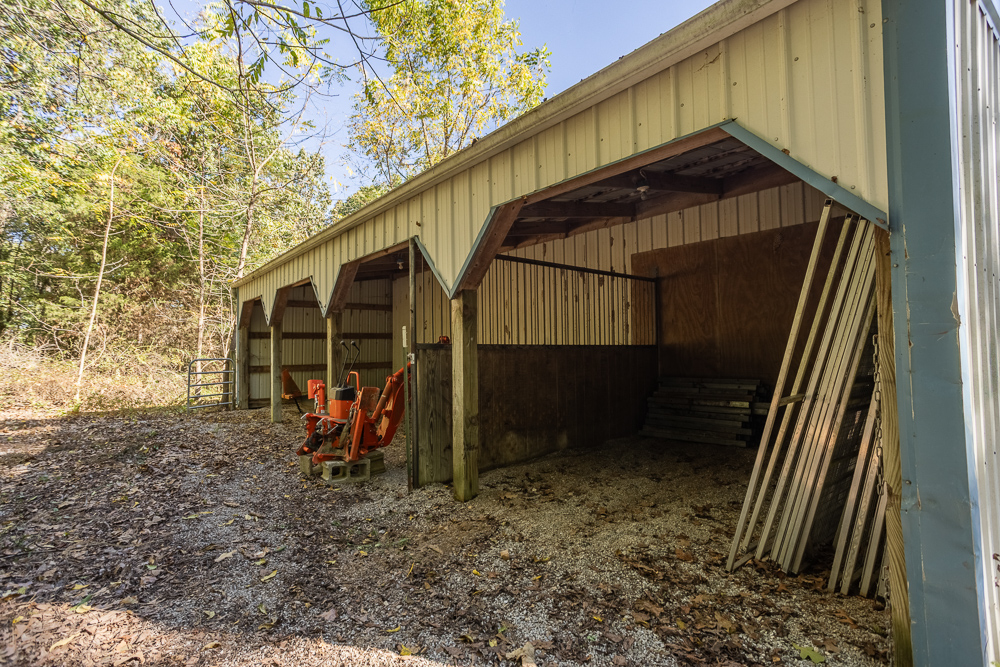Top of the Line Dog Boarding and Breeding Facility on 30 +/- Acres