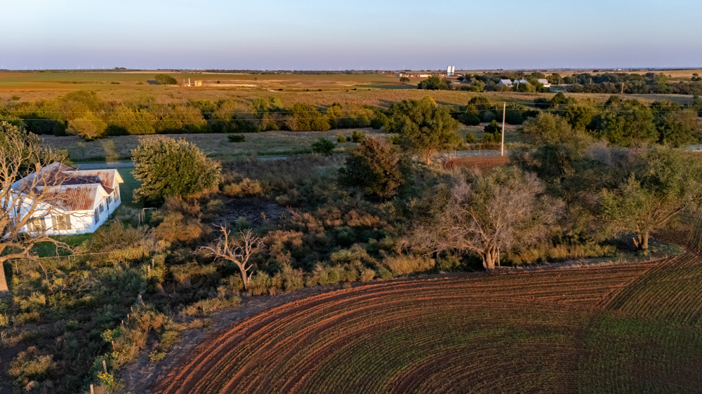 160 +/- Acres of Tillable and Grassland with Strong Soils & Income