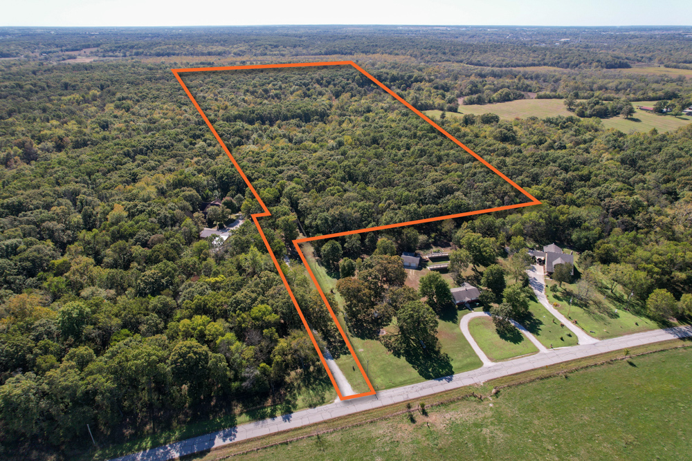 Premier Build Sites and Trophy Deer Habitat Near Carthage