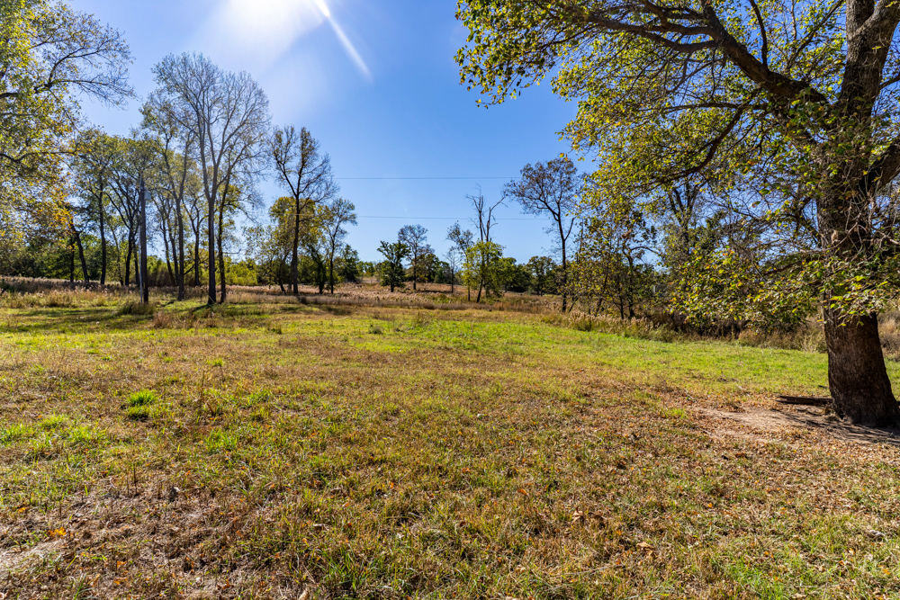 3-Bed, 2-Bath Mobile and Shop on 5 +/- Acres