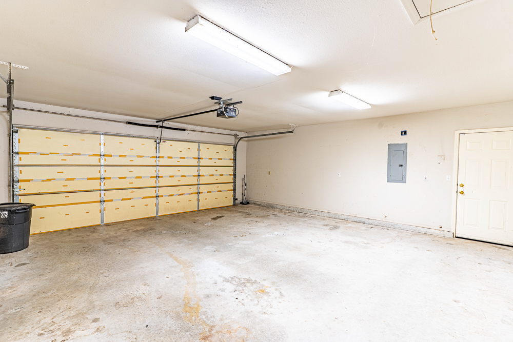 Beautiful 4 Bedroom Brick Home with Office, Pool, and Hot Tub