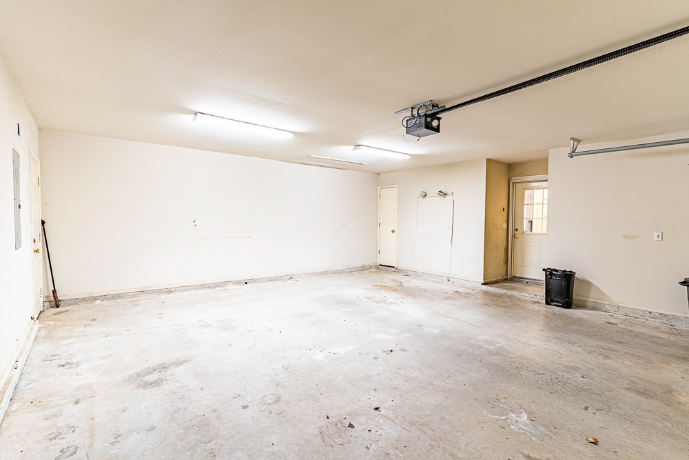 Beautiful 4 Bedroom Brick Home with Office, Pool, and Hot Tub