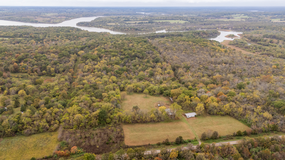 Recreational Property with Huge Potential Near Stockton Lake