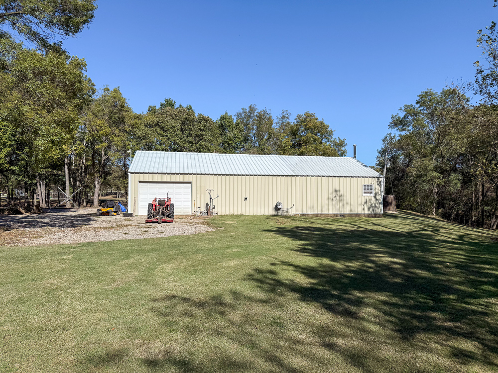 Large Home on Acreage near Pawhuska