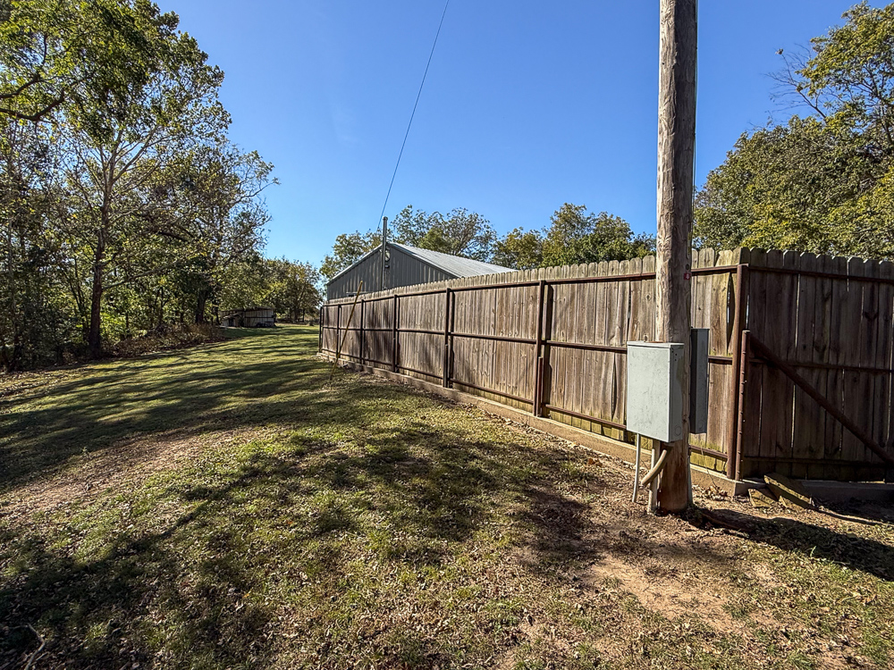 Large Home on Acreage near Pawhuska