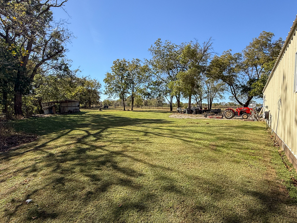 Large Home on Acreage near Pawhuska