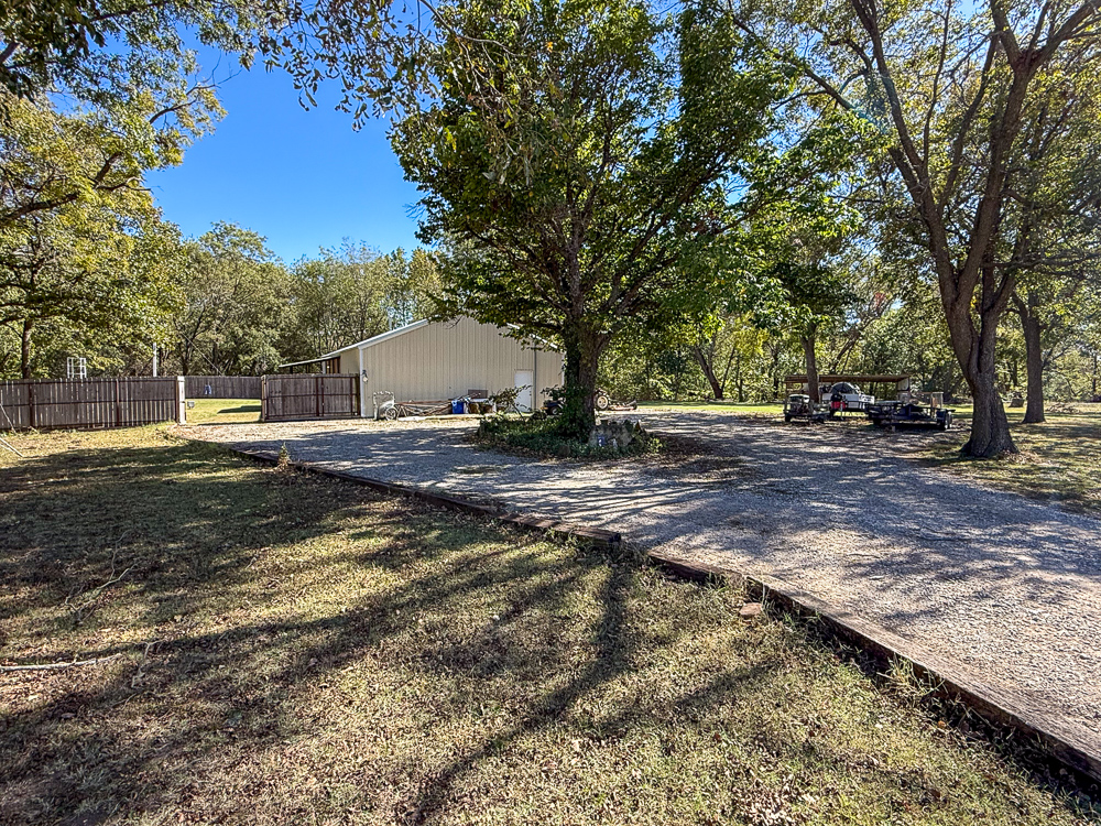Large Home on Acreage near Pawhuska