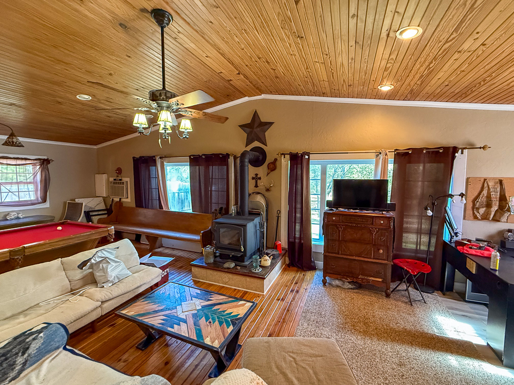 Large Home on Acreage near Pawhuska