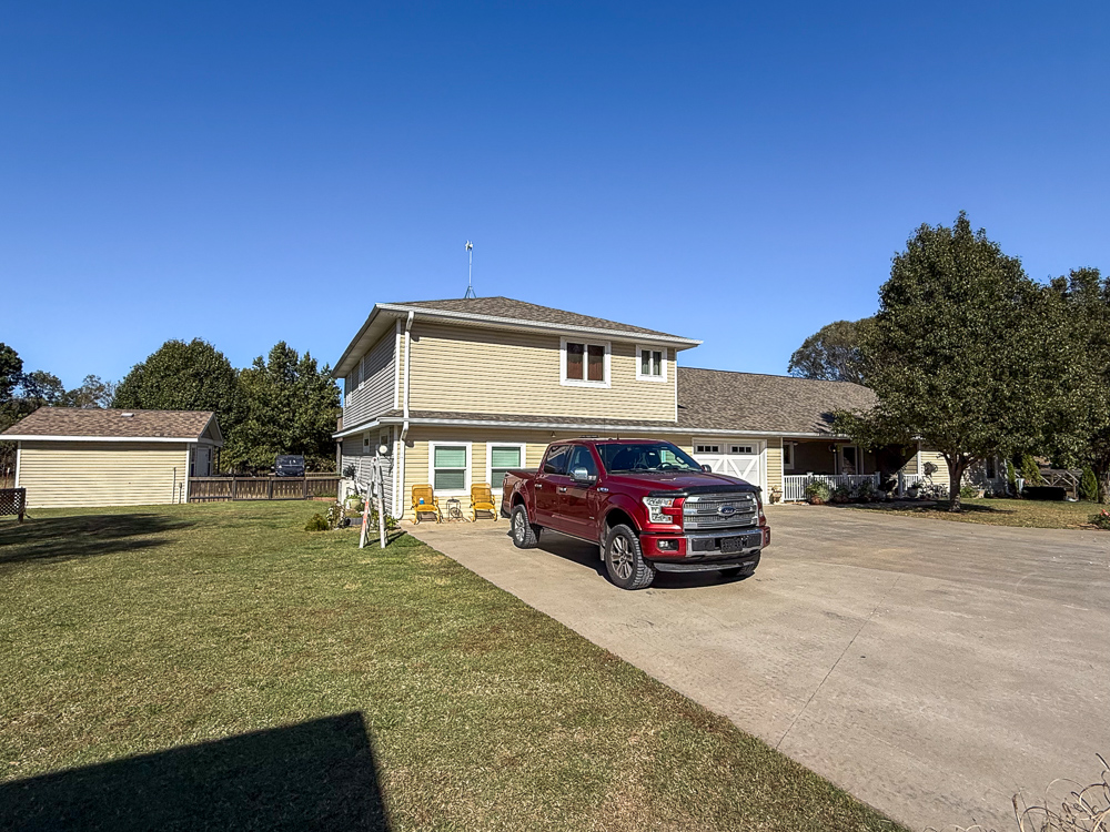 Large Home on Acreage near Pawhuska