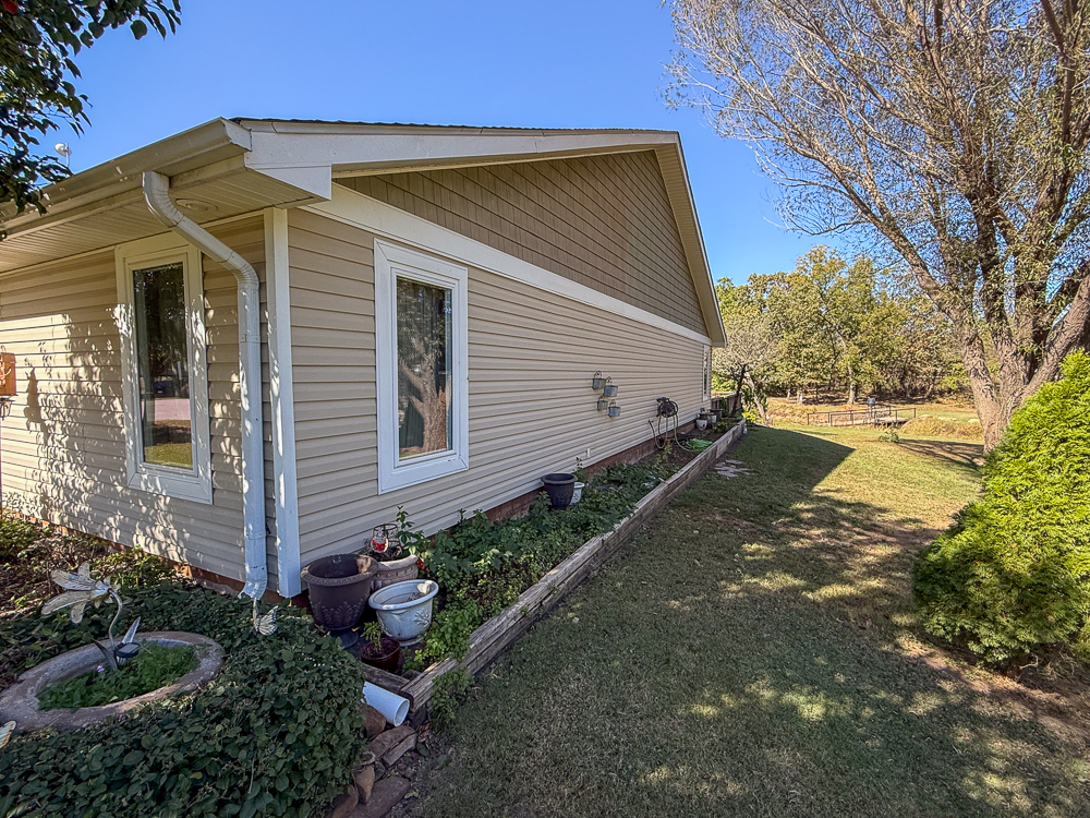 Large Home on Acreage near Pawhuska