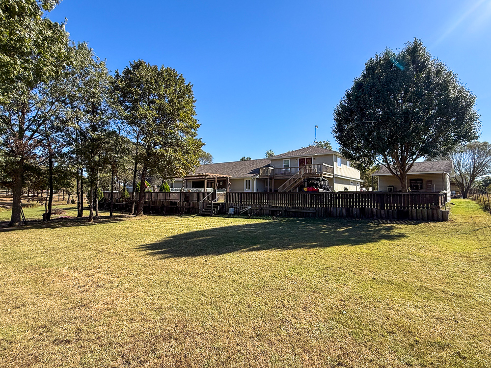 Large Home on Acreage near Pawhuska