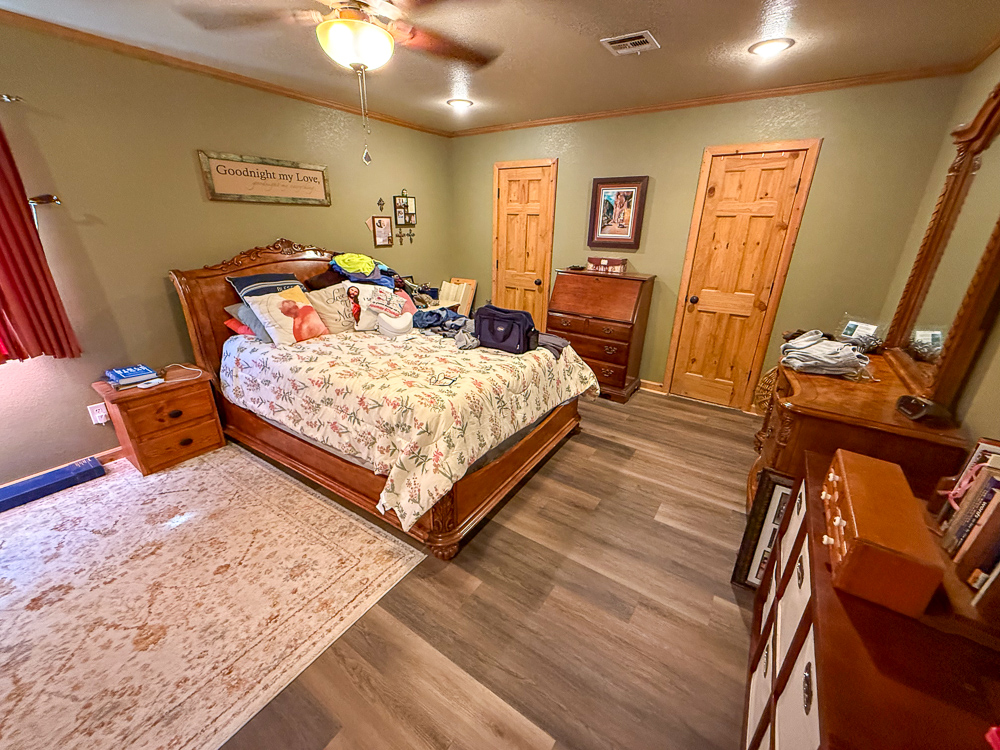 Large Home on Acreage near Pawhuska