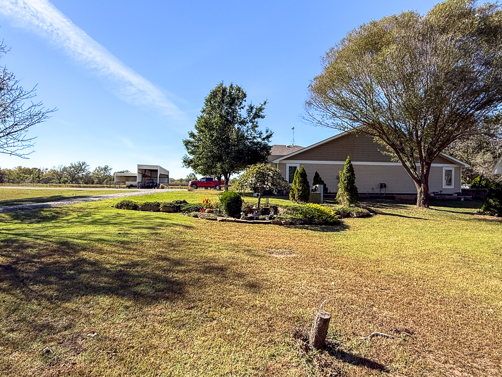 Large Home on Acreage near Pawhuska