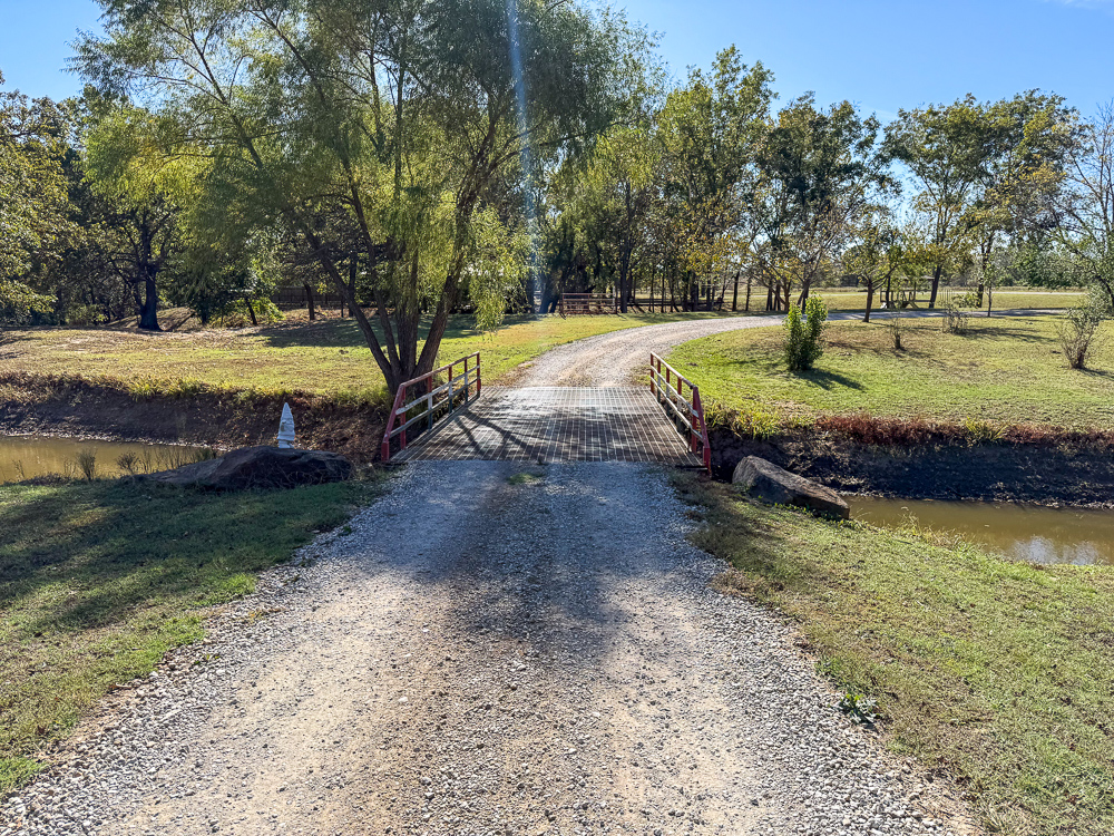 Large Home on Acreage near Pawhuska