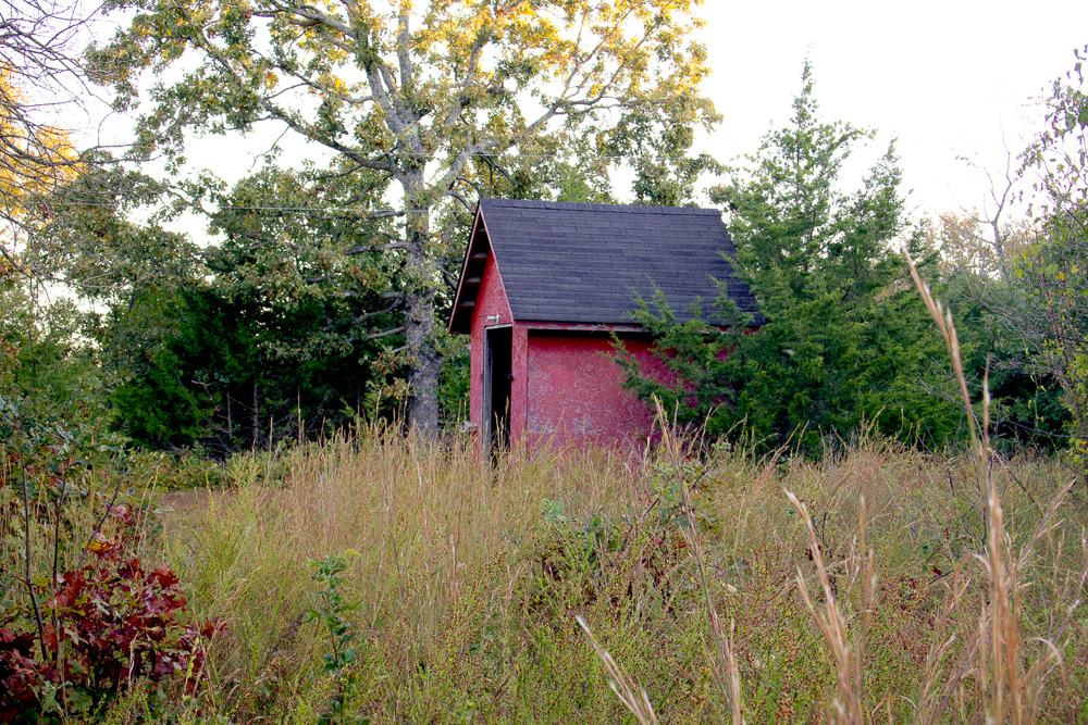 Premium Hunting Ground with Shop and Water Features