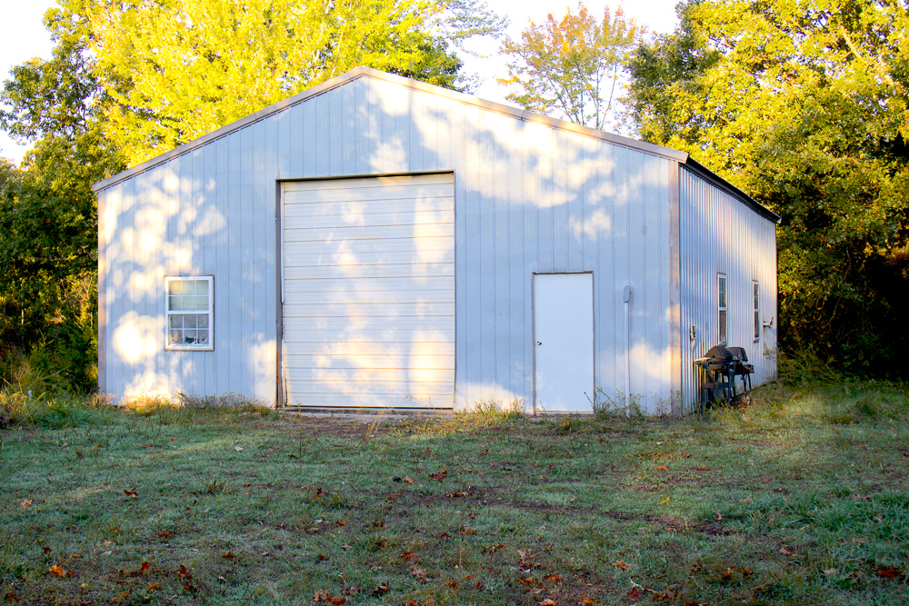 Premium Hunting Ground with Shop and Water Features