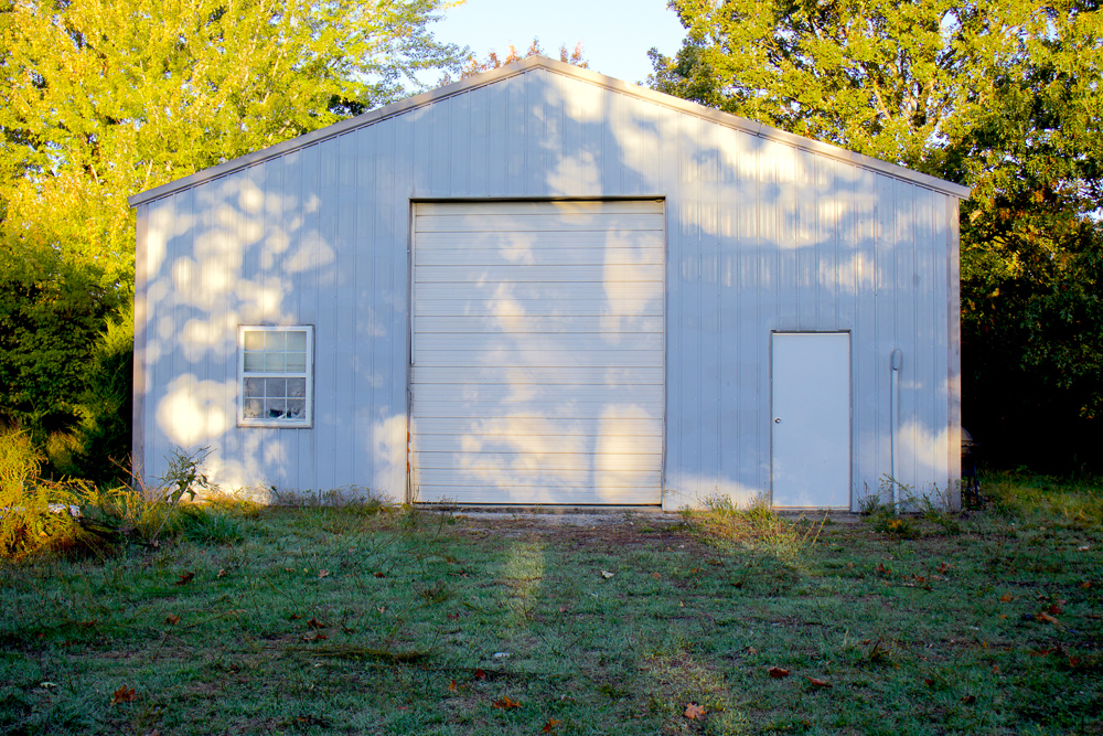 Premium Hunting Ground with Shop and Water Features