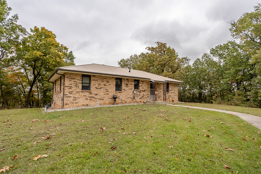 A Hunters Paradise in Saint Clair County