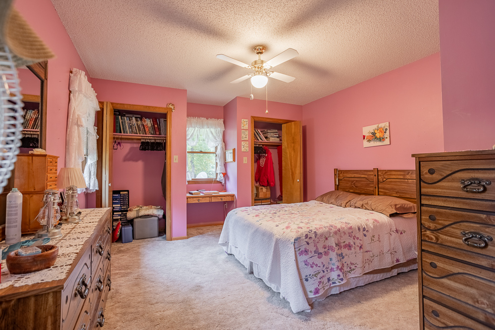 A Hunters Paradise in Saint Clair County