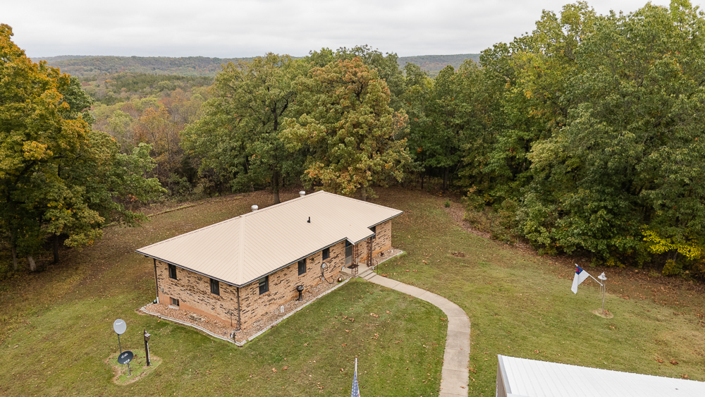 A Hunters Paradise in Saint Clair County